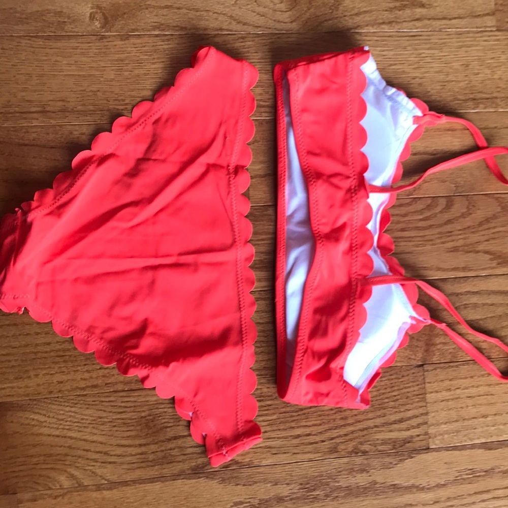 Bikini - Picture 2 of 2